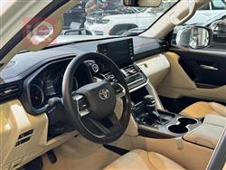 تۆیۆتا لاند کروزەر